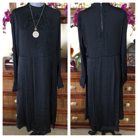 Free People Black New Day Embroidered Tunic.  NWT. - Picture 4 of 8